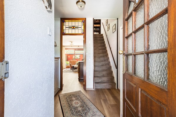 Foto - Te koop: Goed onderhouden tussenwoning in rustige woonwijk!